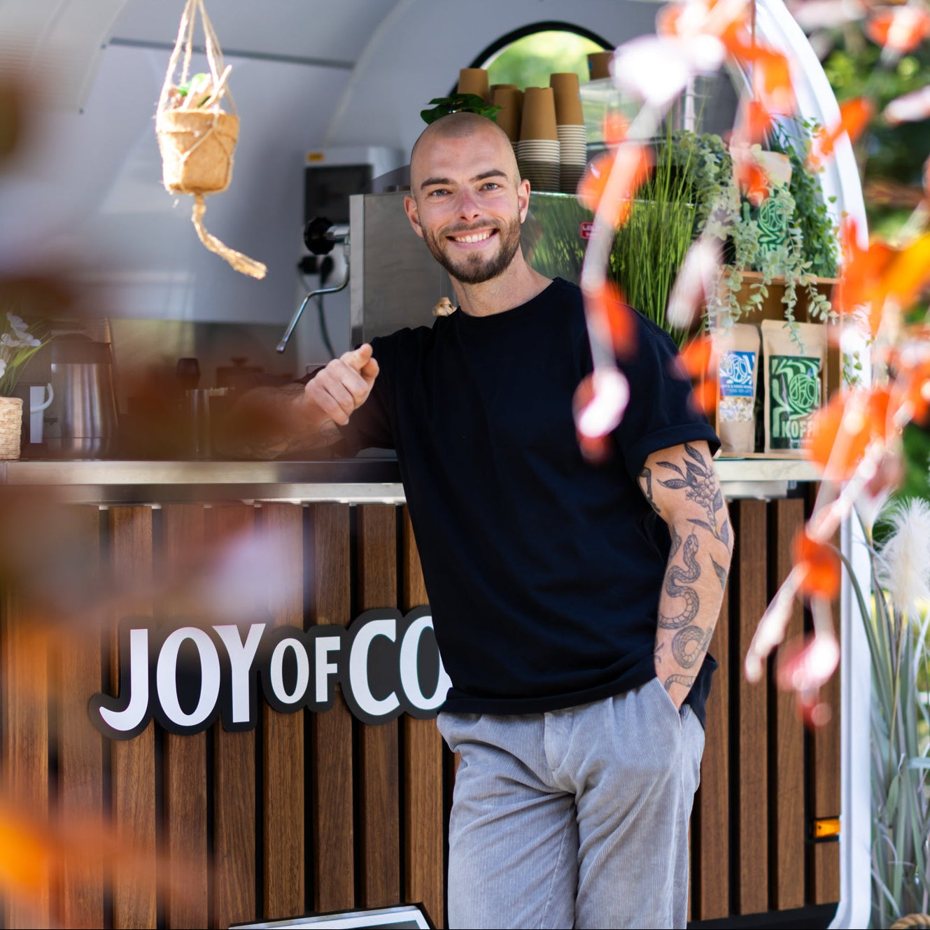 koffie op locatie met koffietrailer bij evenement